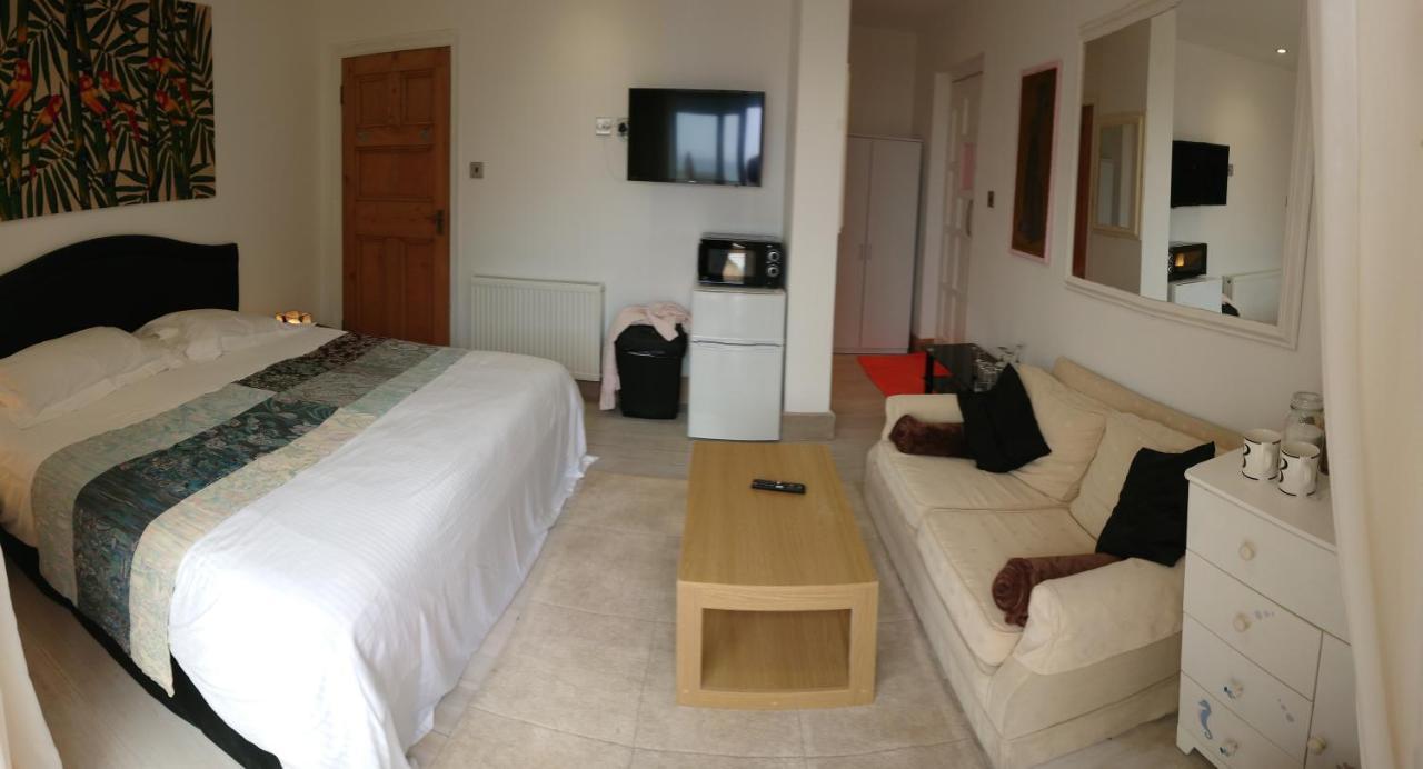 Surf Lookout - King Size En-Suite With Sea Views New Quay Buitenkant foto